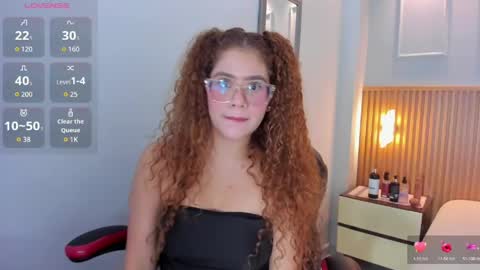 S I E N N A  online show from April 18, 12:18 pm