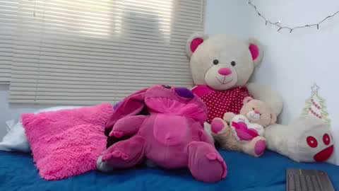 Amber online show from December 17, 3:16 pm