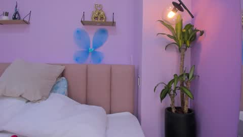 sienna_mg12 online show from November 27, 11:57 am