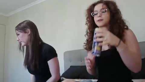 Sienna Sings online show from May 21, 1:03 am