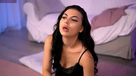 Snapshot of sierravyx chatting on October 10, 5:45 am Maria online show from October 10, 5:45 am