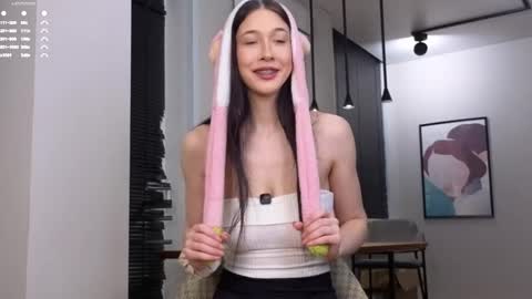 Eva  online show from February 18, 11:20 am