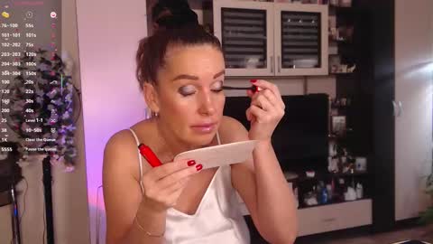 silenaa_sloussen online show from November 13, 5:28 am