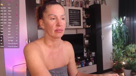 silenaa_sloussen online show from November 18, 5:19 am