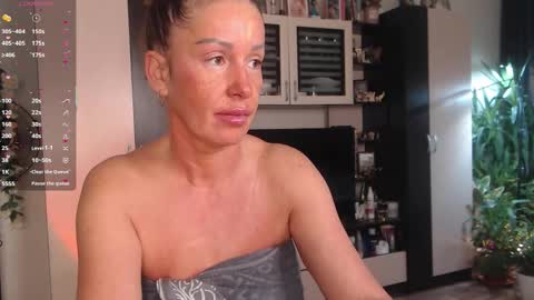 silenaa_sloussen online show from November 21, 5:53 am