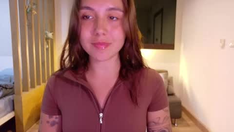 You fav Miss Si online show from November 6, 8:31 am