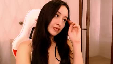 silk_ann online show from November 23, 8:38 am