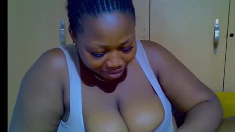Snapshot of silky_caramel chatting on October 19, 3:14 pm Caramel online show from October 19, 3:14 pm