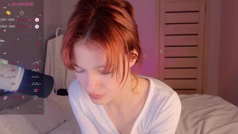 silly___woman online show from April 10, 7:42 pm