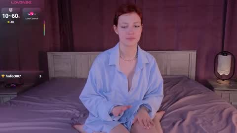 silly___woman online show from December 20, 2:32 pm