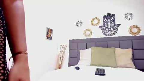 Silvanadelatorre online show from June 26, 12:50 pm