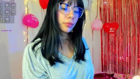 Snapshot of silvanna_moore chatting on February 16, 8:44 pm Silvanna online show from February 16, 8:44 pm