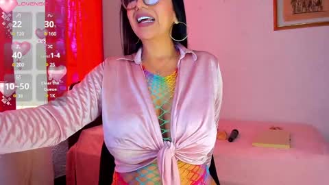 Snapshot of silver__love chatting on December 16, 5:00 pm Silver online show from December 16, 5:00 pm