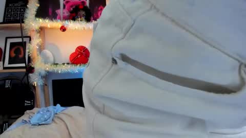 Wendy help me get get 69 likes  online show from January 18, 7:26 am