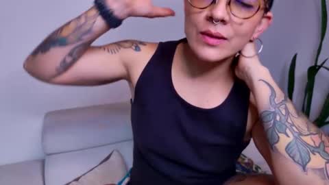 Sim. online show from September 13, 9:45 pm