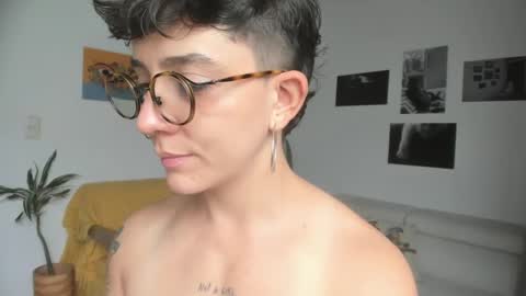 Sim. online show from February 8, 3:10 pm