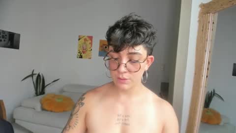 Sim. online show from December 7, 6:04 pm