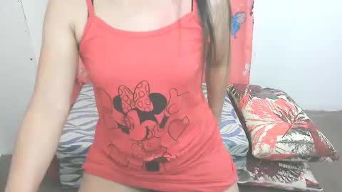 Snapshot of simpleladie15 chatting on February 6, 9:17 pm marisweet online show from February 6, 9:17 pm
