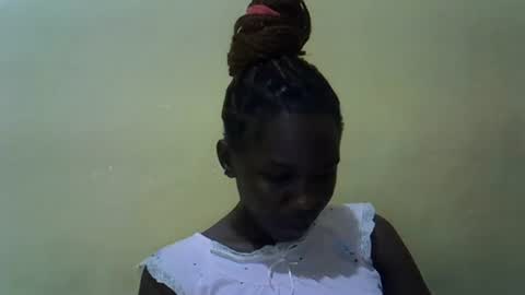 simplyloy33 online show from July 29, 6:02 am