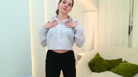 sindell_cryell online show from May 17, 9:25 pm