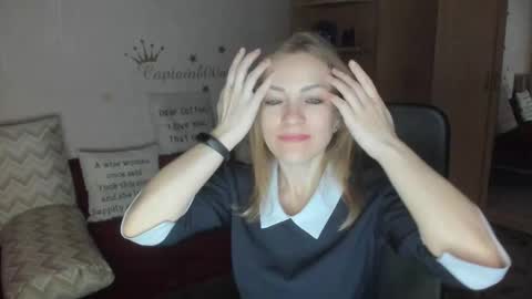 Snapshot of sirenasilk chatting on October 12, 4:15 am sirenasilk online show from October 12, 4:15 am