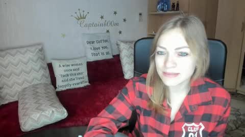 Snapshot of sirenasilk chatting on October 9, 4:05 am sirenasilk online show from October 9, 4:05 am