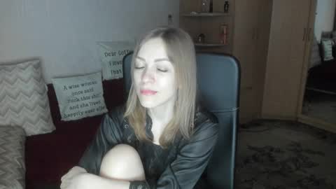 sirenasilk online show from February 25, 3:49 am