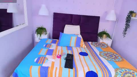 sirenyrouss online show from May 20, 4:31 am