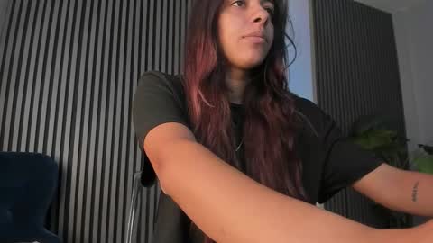 Dee online show from September 29, 5:34 am