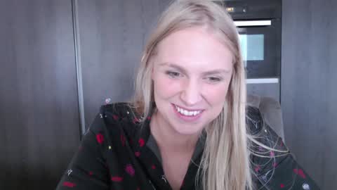 Elise online show from September 15, 12:13 pm