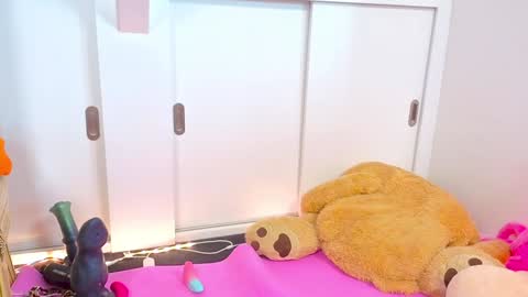 Elise online show from March 28, 12:04 pm