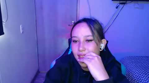 Alice online show from February 5, 9:07 pm