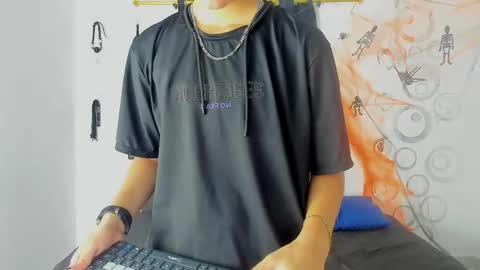 Skarleth online show from November 4, 12:10 pm