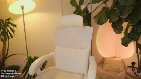 Im Scarlett  ONLINE  5pm-10pm NYC time  online show from March 8, 1:24 am