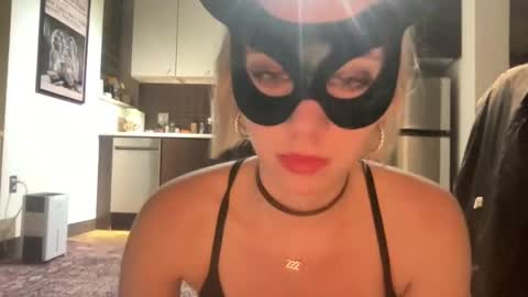 skibunni69xo online show from November 1, 5:33 am