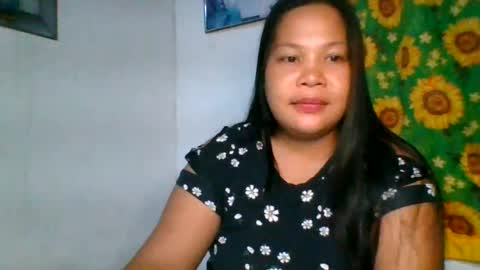 skinny_momma32 online show from July 26, 9:00 pm