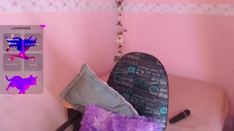 Snapshot of skinny_raven chatting on September 23, 8:51 pm Marion online show from September 23, 8:51 pm