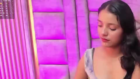 skinny_sarayx online show from July 27, 5:21 pm