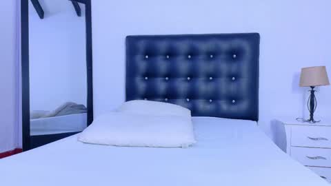 skinny_squirter69 online show from May 26, 3:17 am