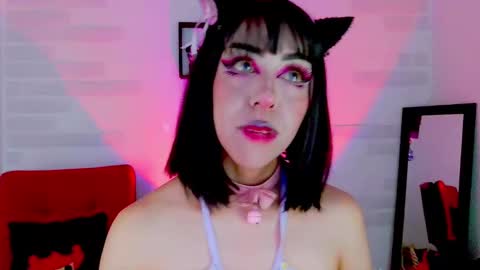 Snapshot of sky_girl1 chatting on September 29, 6:18 am Mile online show from September 29, 6:18 am