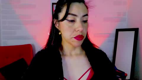Snapshot of sky_girl1 chatting on October 8, 2:38 am Mile online show from October 8, 2:38 am