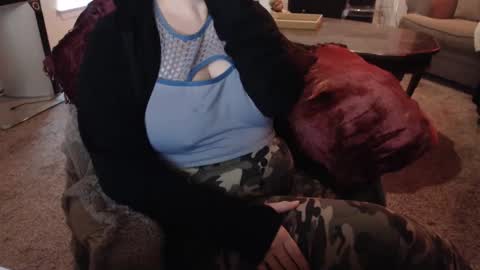 Snapshot of skyblu1 chatting on September 8, 10:42 pm SKYLE online show from September 8, 10:42 pm
