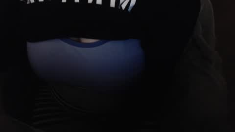 Snapshot of skyblu1 chatting on January 10, 2:25 am SKYLE online show from January 10, 2:25 am