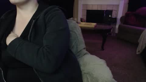 SKYLE   online show from April 21, 2:51 am