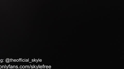 Snapshot of skyblu1 chatting on January 19, 1:00 am SKYLE online show from January 19, 1:00 am