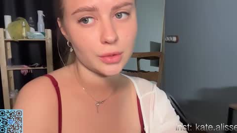 Skye online show from March 27, 7:47 pm