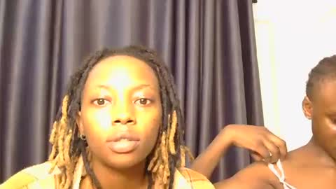 skylar28_ online show from May 27, 3:25 am