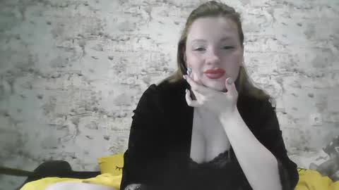 Snapshot of skyler_wans chatting on February 14, 10:14 pm Skyler online show from February 14, 10:14 pm