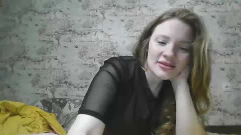 Snapshot of skyler_wans chatting on February 17, 3:55 pm Skyler online show from February 17, 3:55 pm
