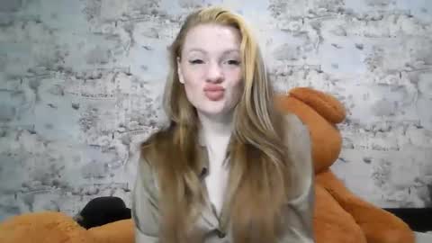 Snapshot of skyler_wans chatting on September 20, 6:50 pm Skyler online show from September 20, 6:50 pm